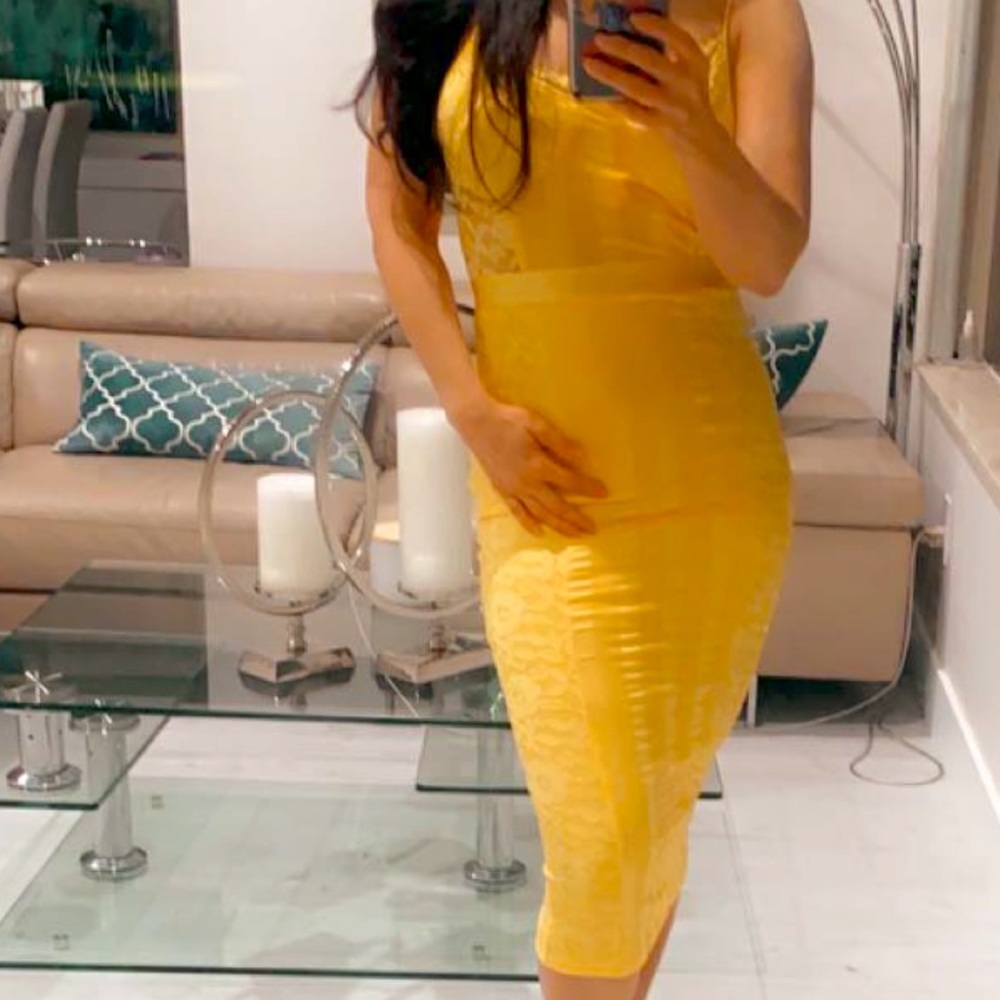 Yellow dress with lace